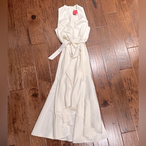 **** SOLD****White Maxi Dress - Picture 1 of 8